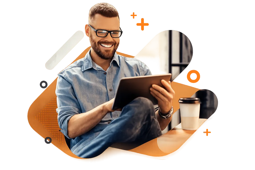 Specialist ZeroHost oferind asistență clienților